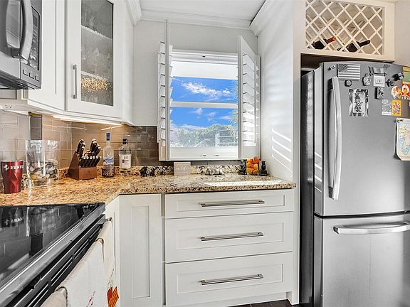 4th image of 101 Royal Park Drive #3E