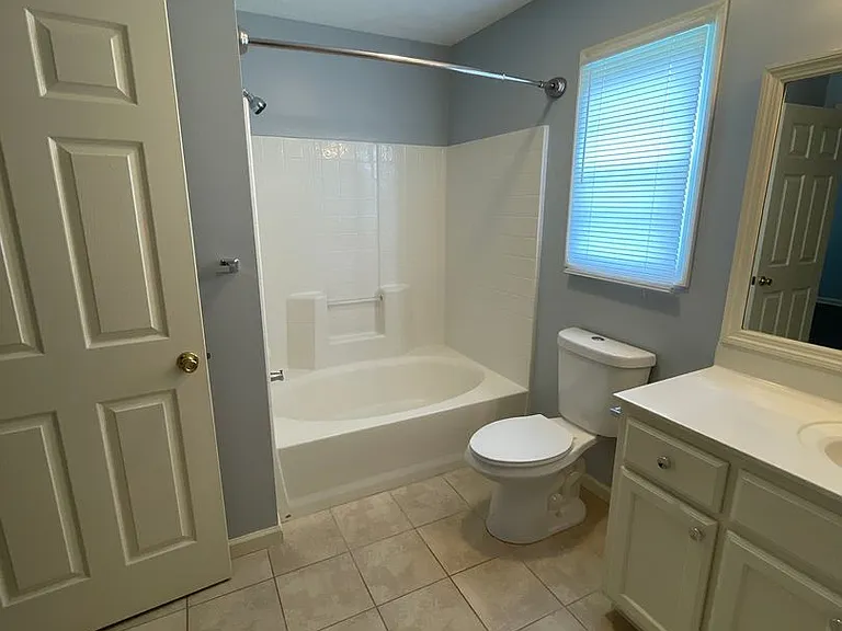 1016 Locust Ct — Photo 22