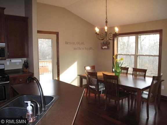 4th image of 3020 Orchid Dr NE
