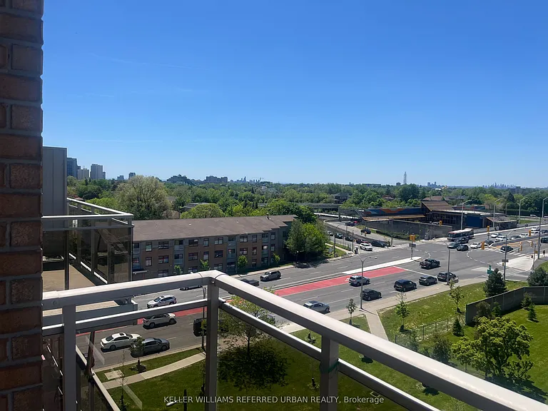650 Lawrence Ave W #813 — Photo 16