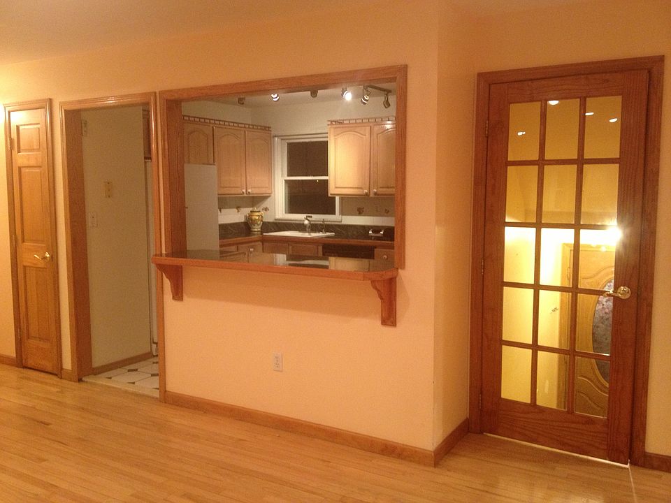2nd image of 15649 76th St Fl 1