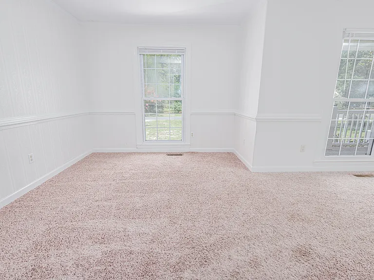 104 Dorchester Ln — Photo 24