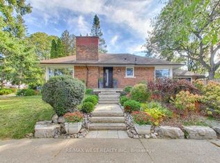 195 Berry Rd, Toronto, ON M8Y1X2