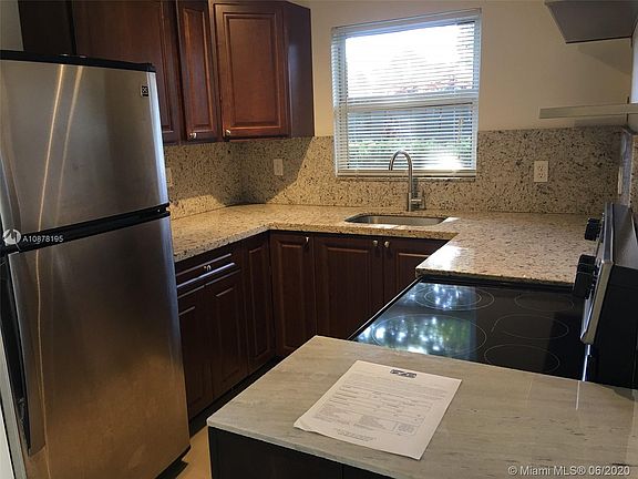 4th image of 3126 SW 1st Ave #3126
