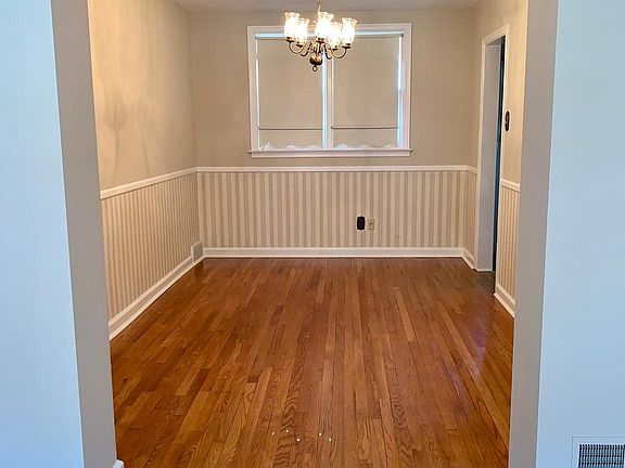 5th image of 1007 Coyne Pl