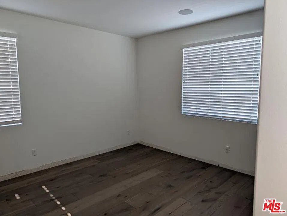 4 bed, 4.0 bath, $1,100 — Photo 4