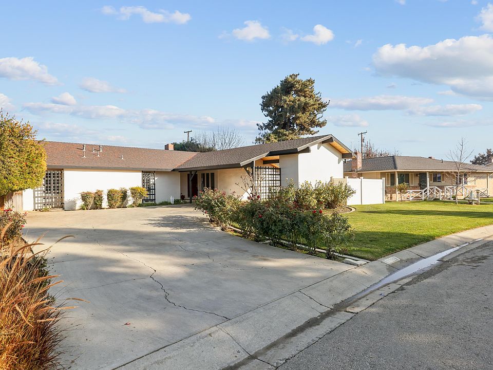1st image of 26520 Mulanax Dr