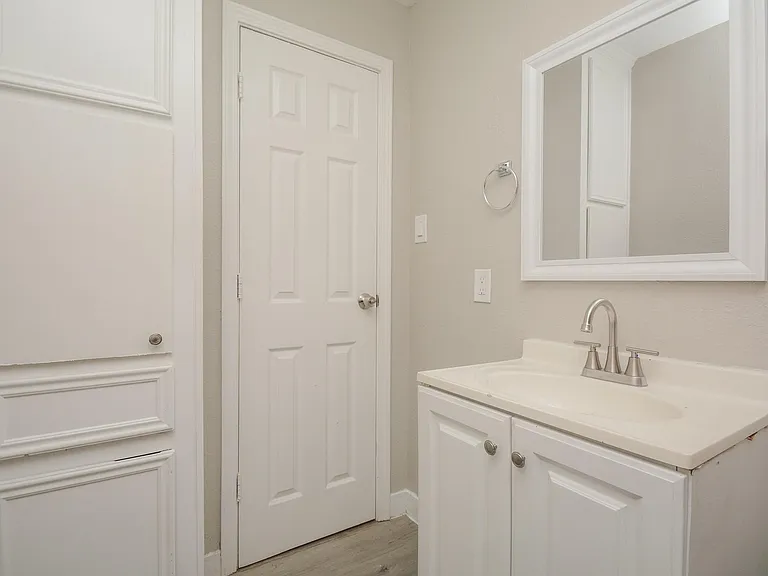 6014 Collingsworth St — Photo 16