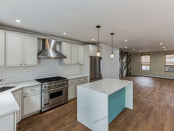 5th image of 16 Bancroft Pl APT 1