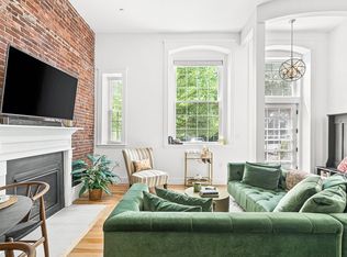 52 Sanborn St APT 1, Reading, MA 01867