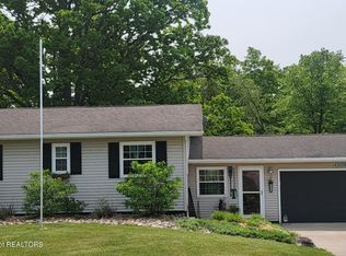 5121 Sunset Dr, Perrinton, MI 48871
