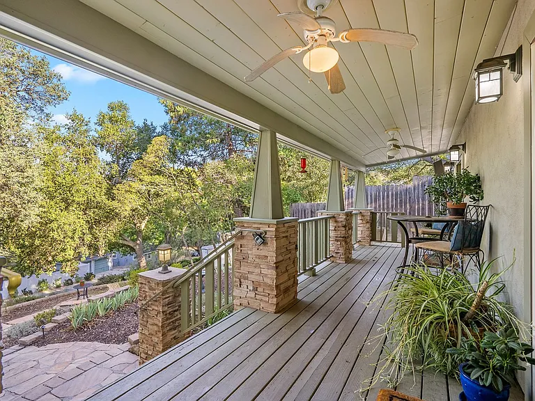 1241 Chestnut St — Photo 49