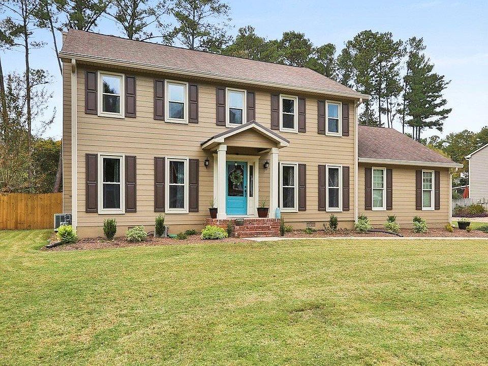 1st image of 223 Creekstone Bnd
