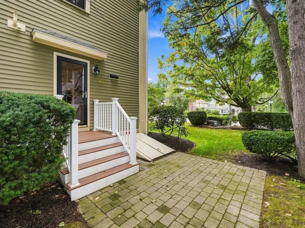 426 Main St Unit 1, Waltham, MA 02452