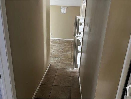 3rd image of 4601 Neptune Dr SE