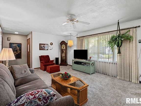 5th image of 3719 N Lincoln Ave