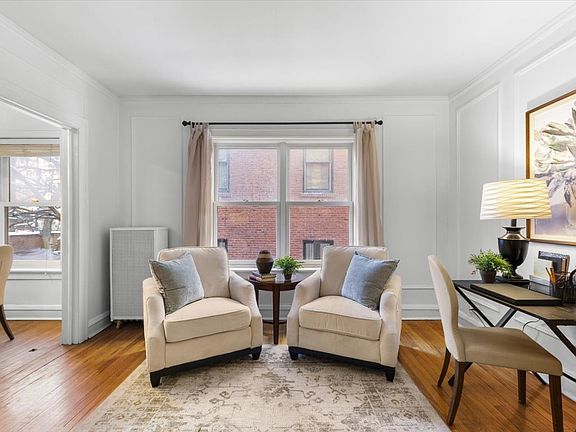 5th image of 2330 N Lincoln Park W APT 2C
