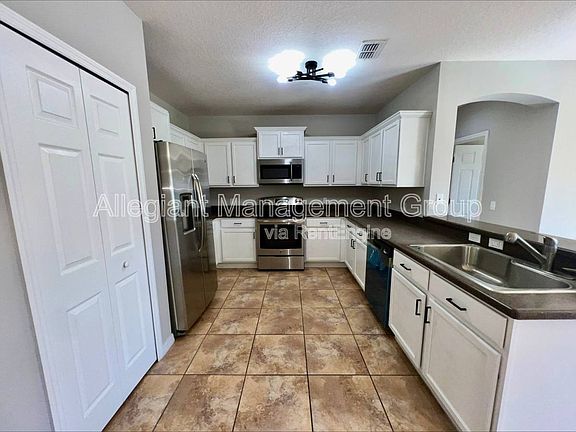 3rd image of 3504 Portview Ct