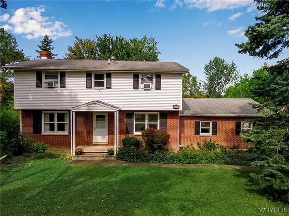 4038 Sheldon Rd, Orchard Park, NY 14127