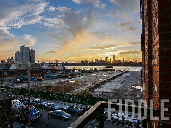 4th image of 26 West St #16E