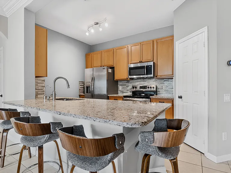 6166 Stevenson Dr #309 — Photo 8
