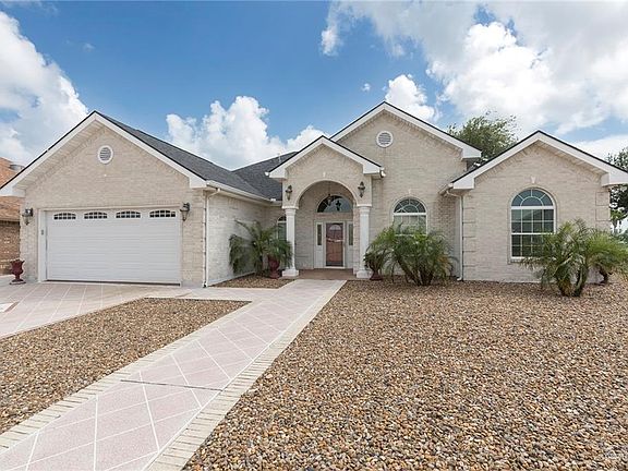 2nd image of 2001 Fairway Ct