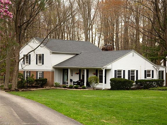 4th image of 12 Forest Dr