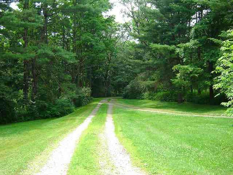 4th image of 314 TURNPIKE Road
