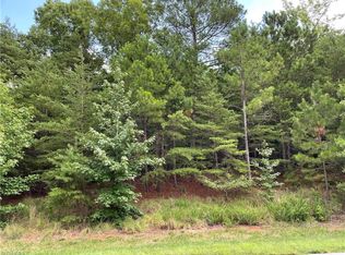 182 Mallard Dr, New London, NC 28127