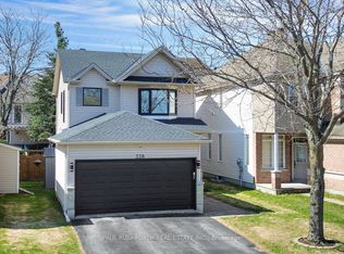 338 Kinghorn Cres, Ottawa, ON K2K3R5