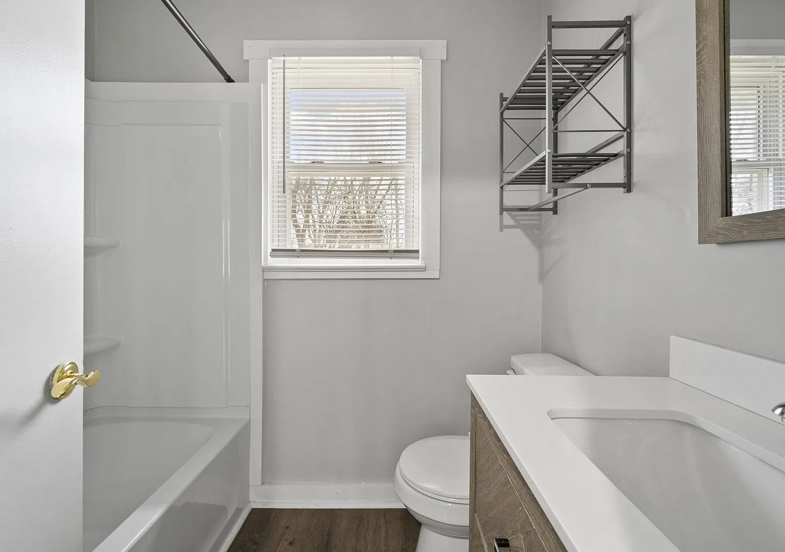 713 Ann Ave — Photo 2