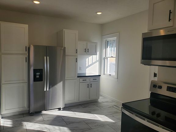 5th image of 2711 Garfield St