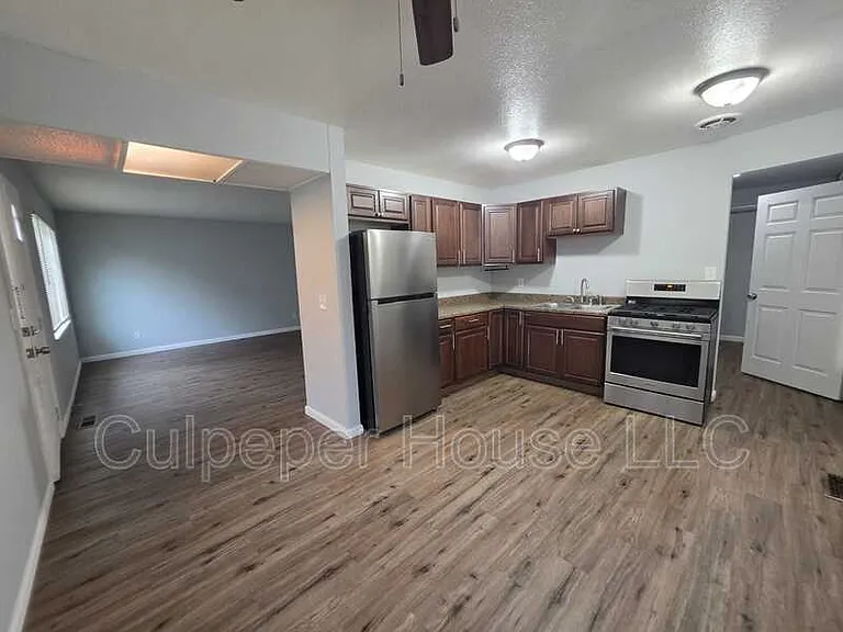 3414 Forest Grove Dr — Photo 2