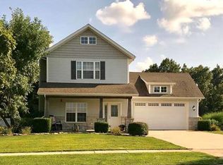 19966 Divine Rd, Lebanon, MO 65536