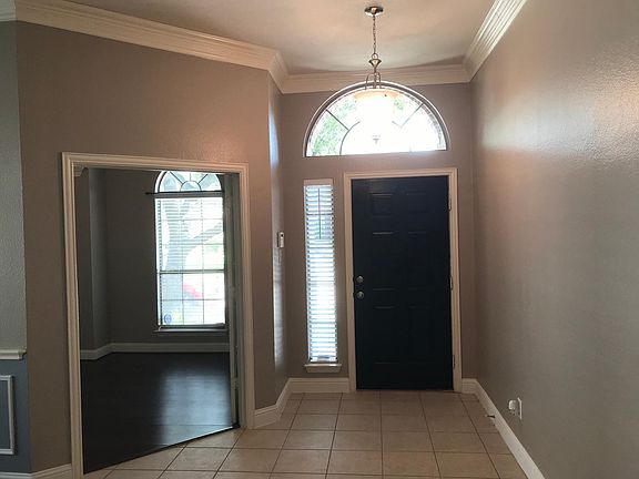 2nd image of 6823 Lagoon Dr