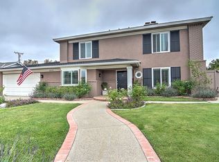 2870 Club House Rd, Costa Mesa, CA 92626
