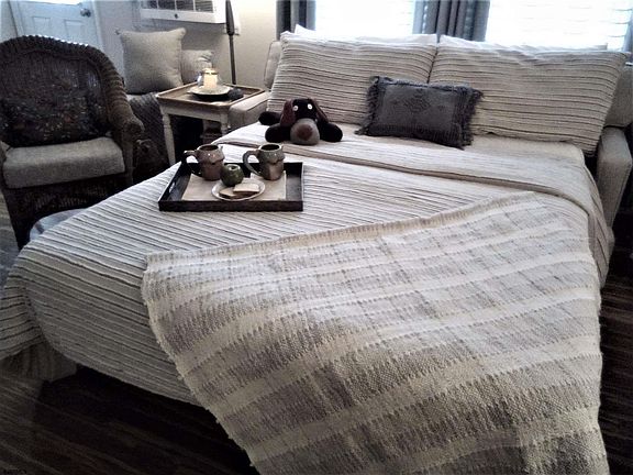 5th image of 3517 Bay Ave #3517