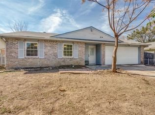 616 Hillcrest St, Mansfield, TX 76063