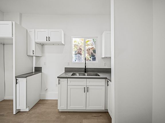 4th image of 44335 Kirkland Ave #1/2