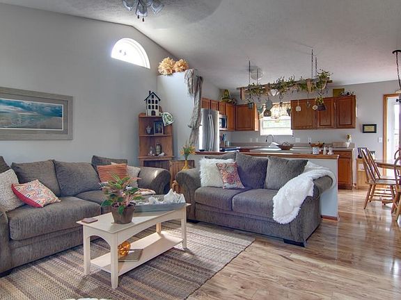 2nd image of 1141 Mallet Hill Ct