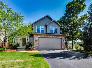 727 Lisa Rd, Dundee, IL 60118