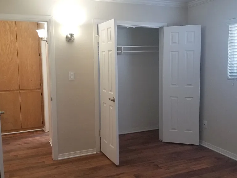 4418 Bond St — Photo 21