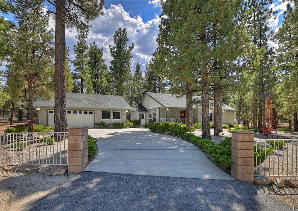 1st image of 2200 Chaparral Ct