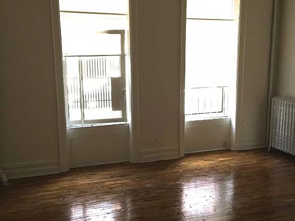 3rd image of 127 W 137th St #1D