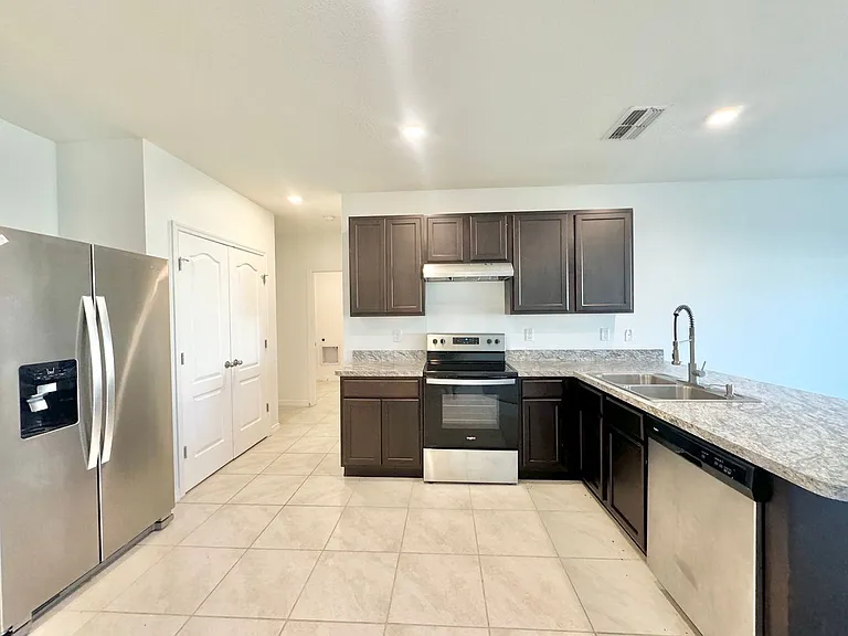 177 Sofia Ln — Photo 4