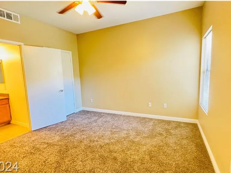45 Maleena Mesa St #518 — Photo 3