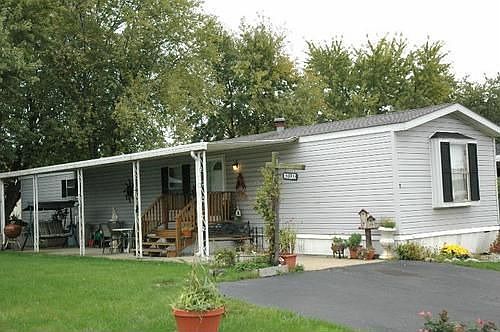 1st image of 5 Cherry Ln