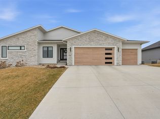 6720 Caldwell Ln NE, Cedar Rapids, IA