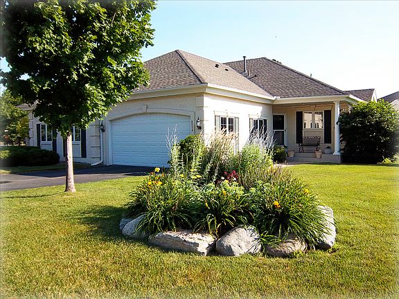 2nd image of 8054 Victoria Way