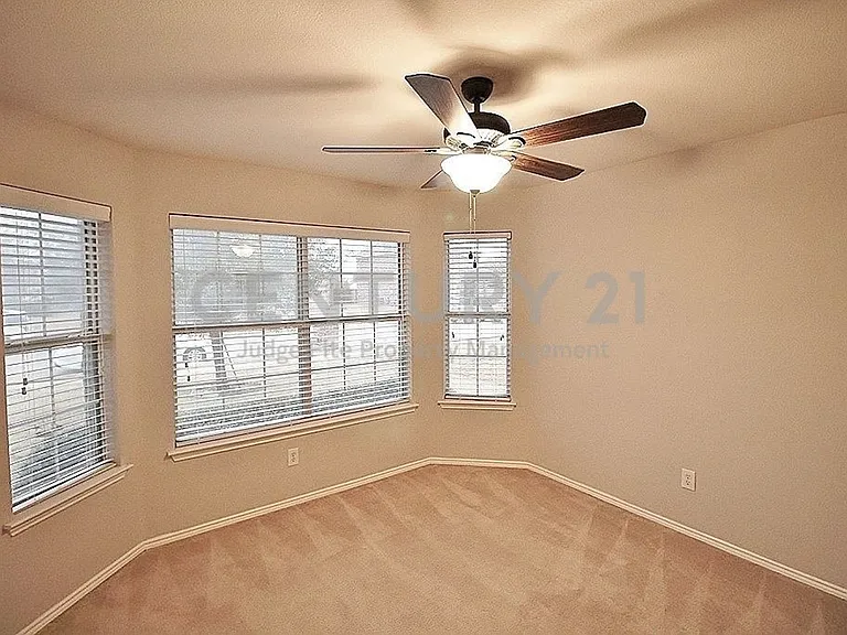 217 Silver Spur Dr — Photo 12